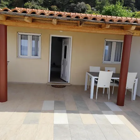 Eastern Paradise Apartament