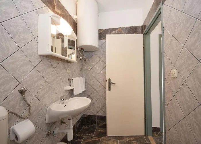 Eastern Paradise 아파트 *